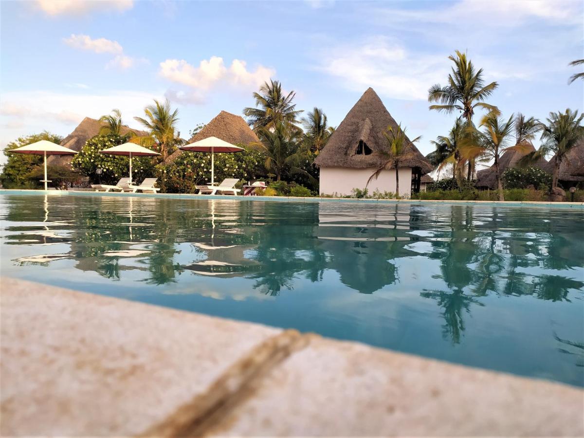 Karibuni Jeds Villas 85 & 86 Mambrui Exterior photo