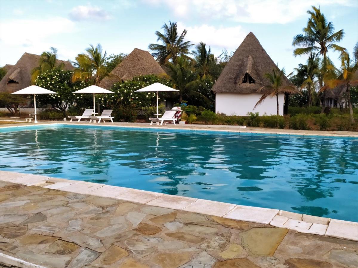 Karibuni Jeds Villas 85 & 86 Mambrui Exterior photo