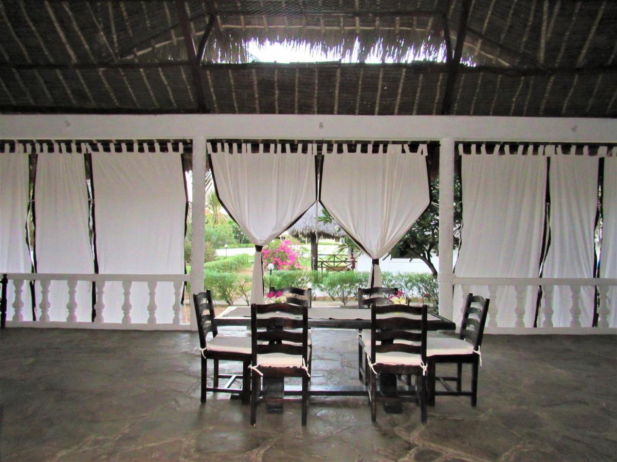 Karibuni Jeds Villas 85 & 86 Mambrui Exterior photo