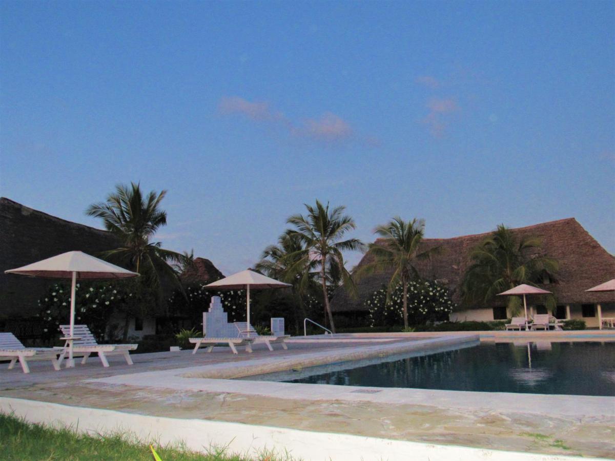 Karibuni Jeds Villas 85 & 86 Mambrui Exterior photo