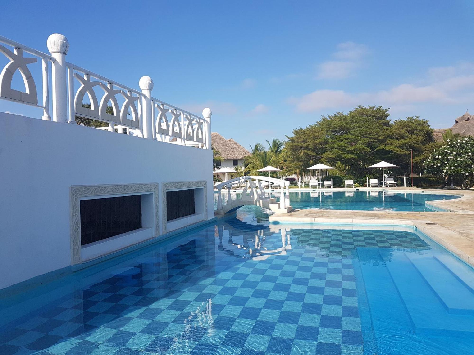 Karibuni Jeds Villas 85 & 86 Mambrui Exterior photo