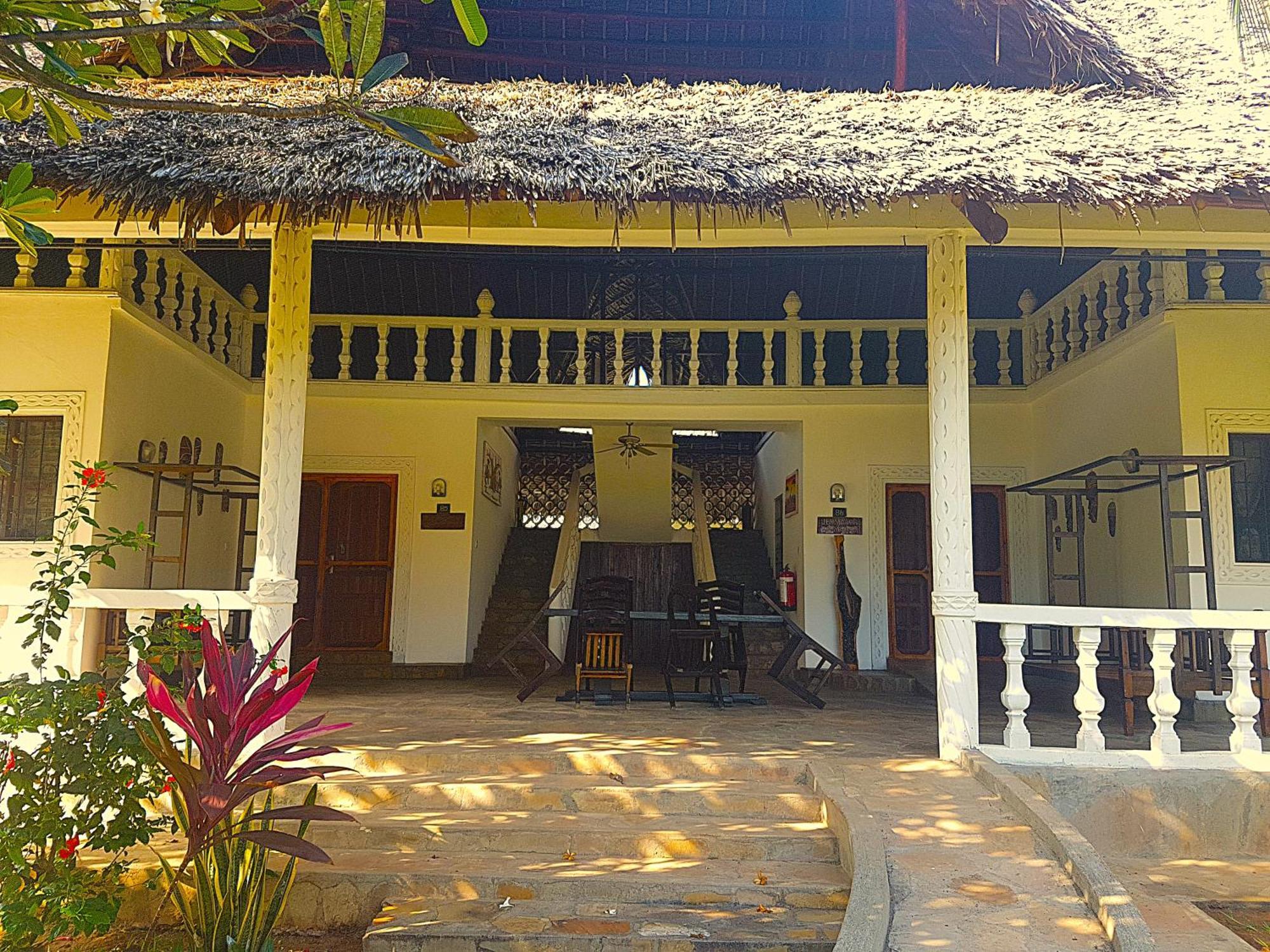 Karibuni Jeds Villas 85 & 86 Mambrui Exterior photo